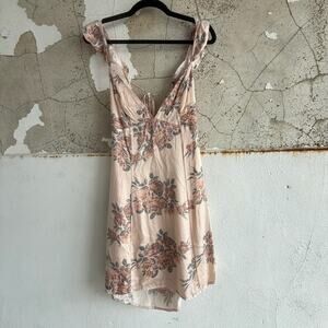 Dainty Floral Tie Back Blush Mini Dress Ruffle Strap Mauve Floral Size M NWT